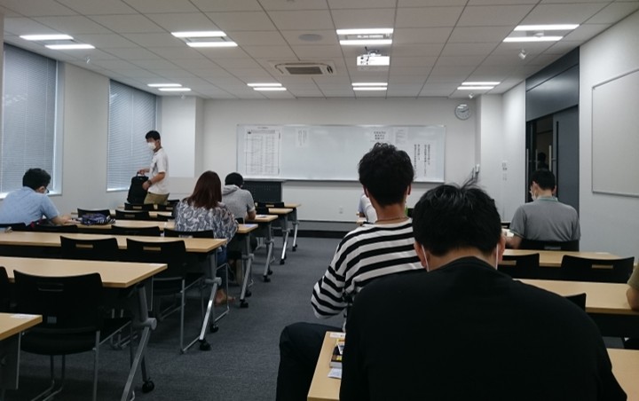 中小企業診断士１次試験の試験前の風景